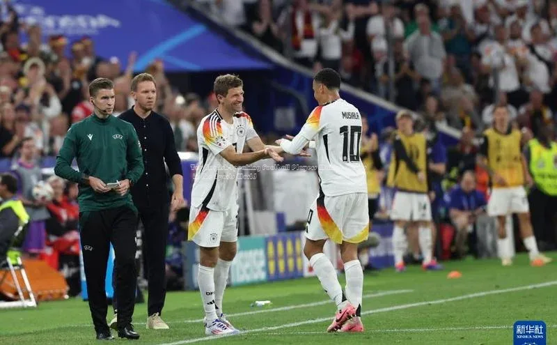 星空app官网登录小米Top English-Speaking Football Players Making Waves in the Sports World